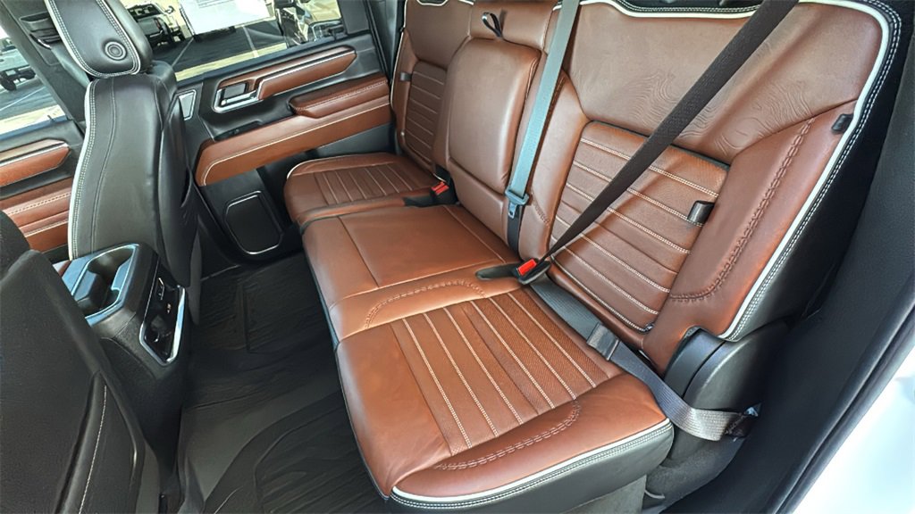 Used 2024 GMC Sierra 2500 Denali Ultimate image 25