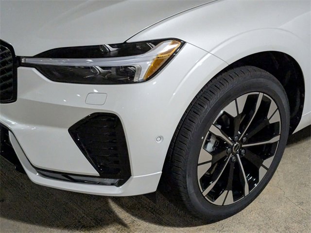 New 2026 Volvo XC60 B5 Plus w/ Protection Package Premier image 9
