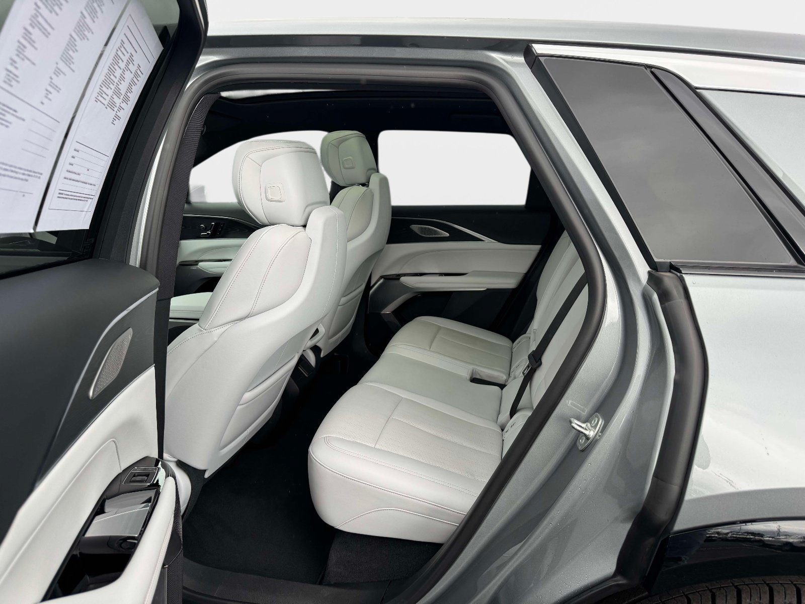 Certified 2024 Cadillac Lyriq Luxury AWD/4WD image 23