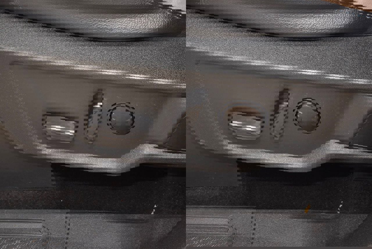 Used 2023 Ford Bronco Wildtrak image 42