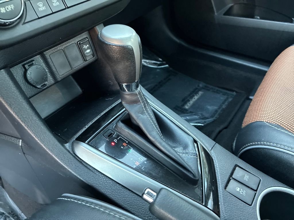 Used 2016 Toyota Corolla L image 23