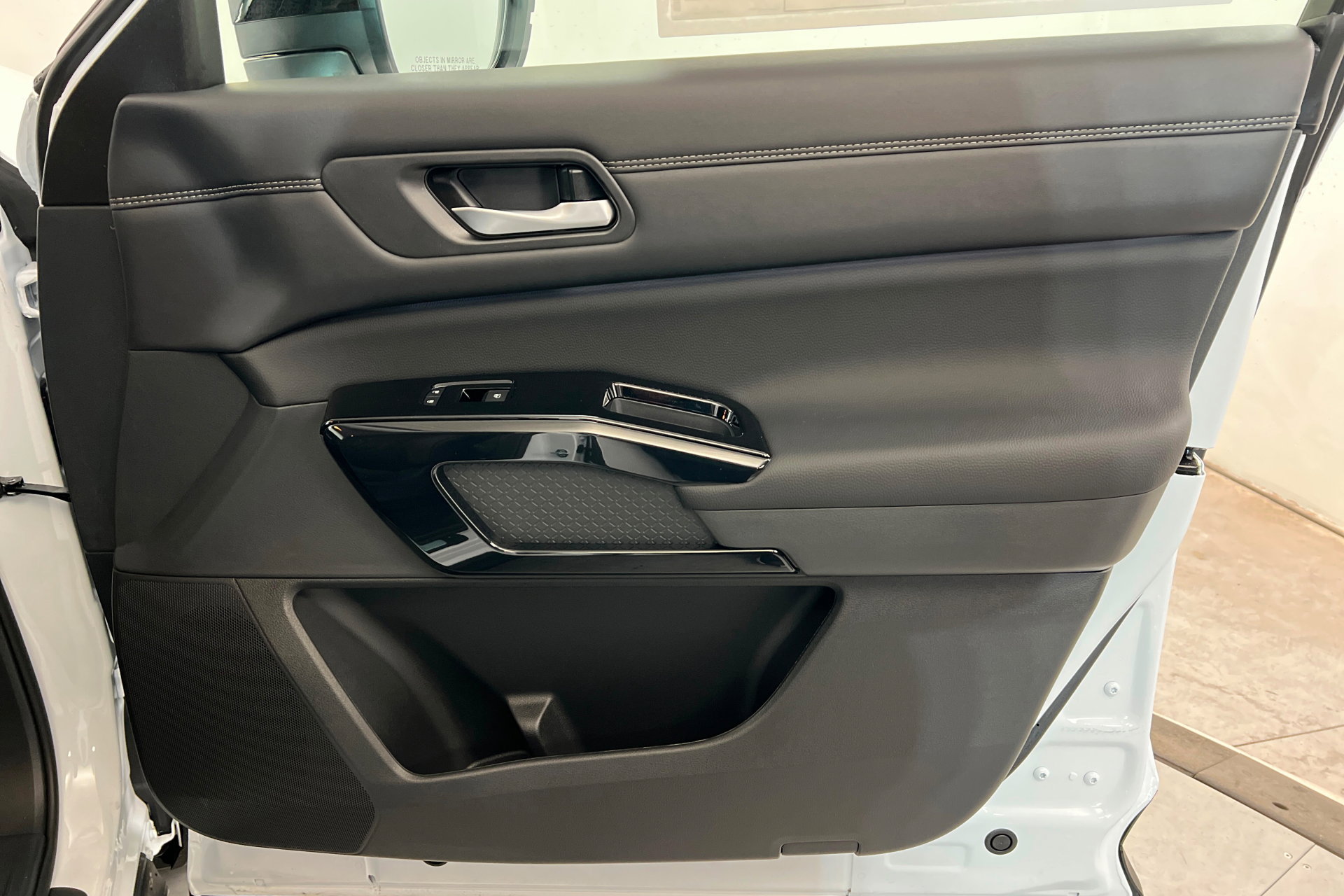 New 2026 Nissan Pathfinder Platinum image 24