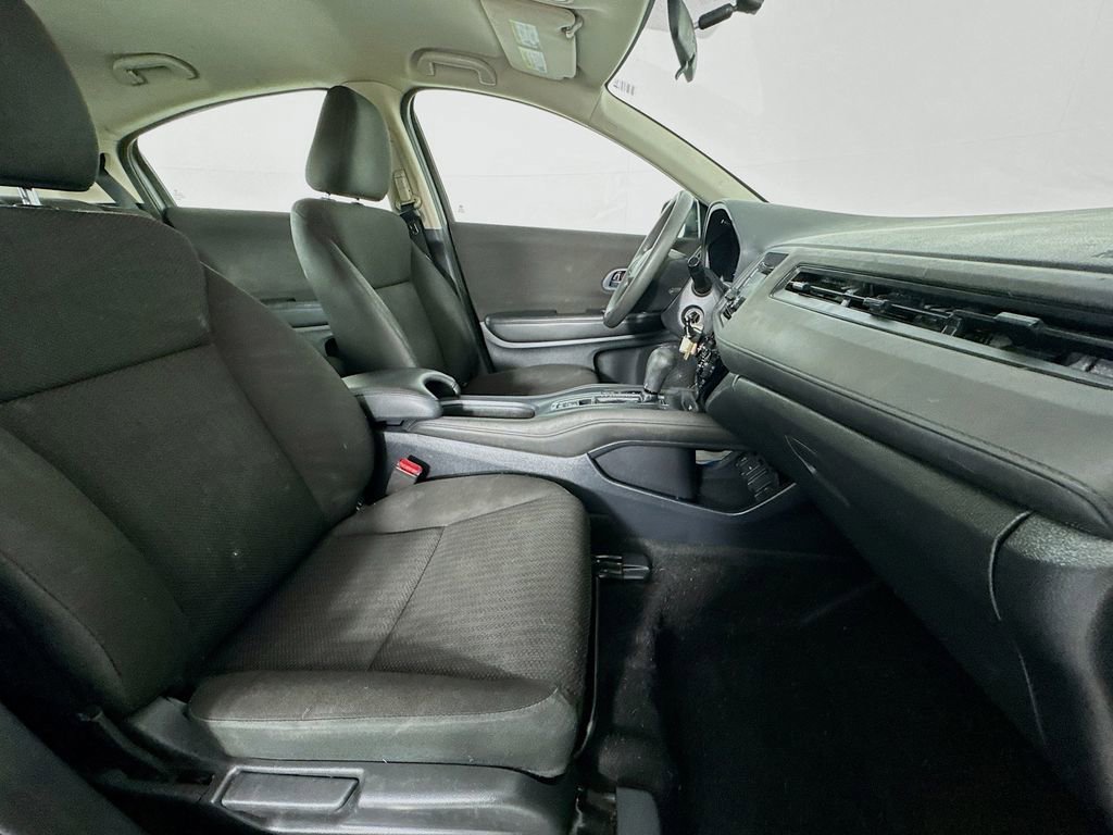Used 2017 Honda HR-V LX image 33
