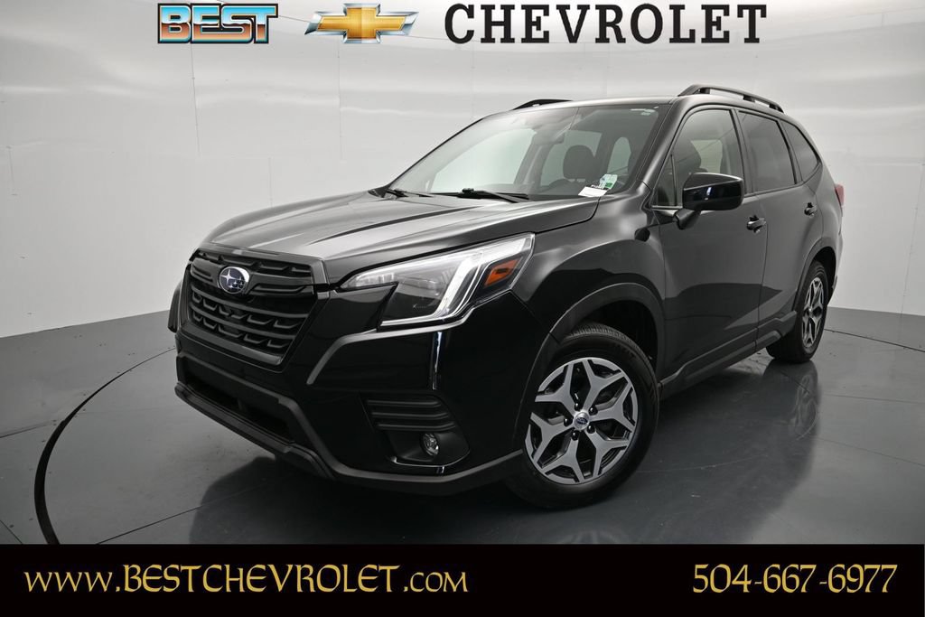 Used 2024 Subaru Forester Premium AWD/4WD image 1