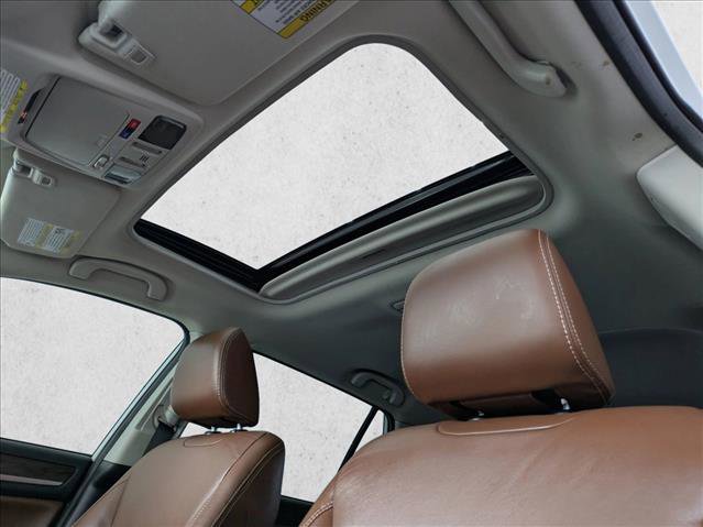 Used 2019 Subaru Outback 2.5i Touring AWD/4WD image 14