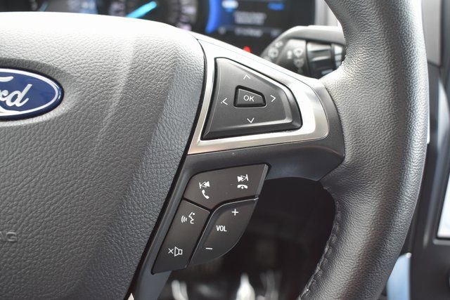 Used 2024 Ford Edge Titanium image 21