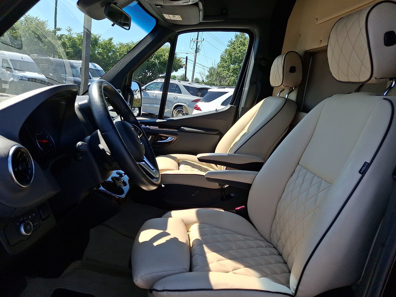 Used 2023 Mercedes-Benz Sprinter 3500 image 13