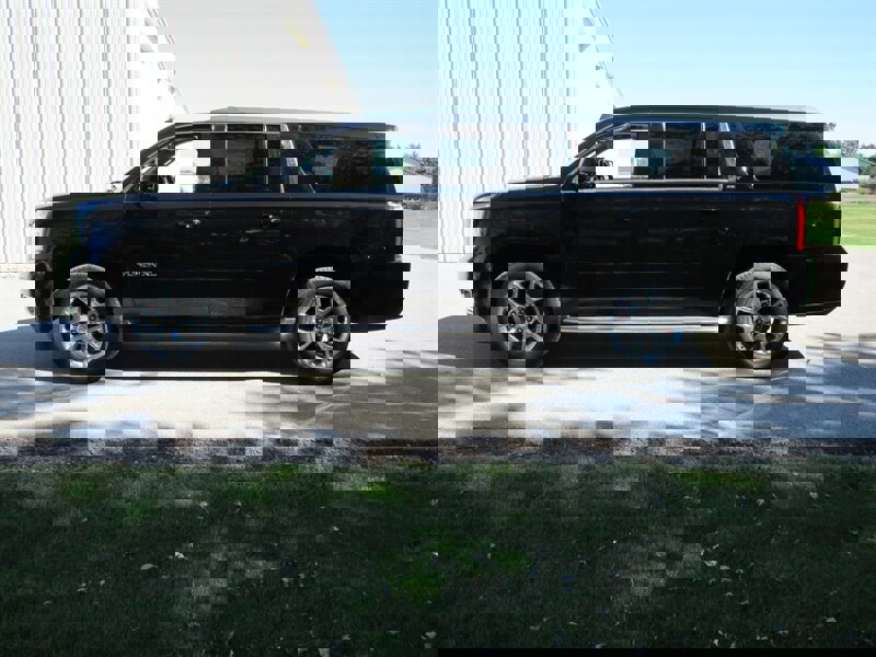 Used 2015 GMC Yukon XL SLT w/ Open Road Package image 8