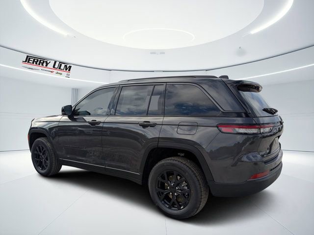 New 2026 Jeep Grand Cherokee Altitude image 5