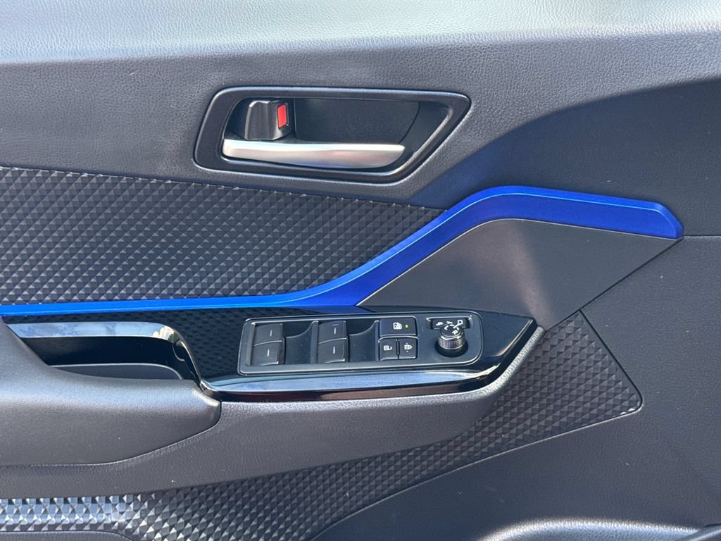 Used 2021 Toyota C-HR XLE FWD image 33