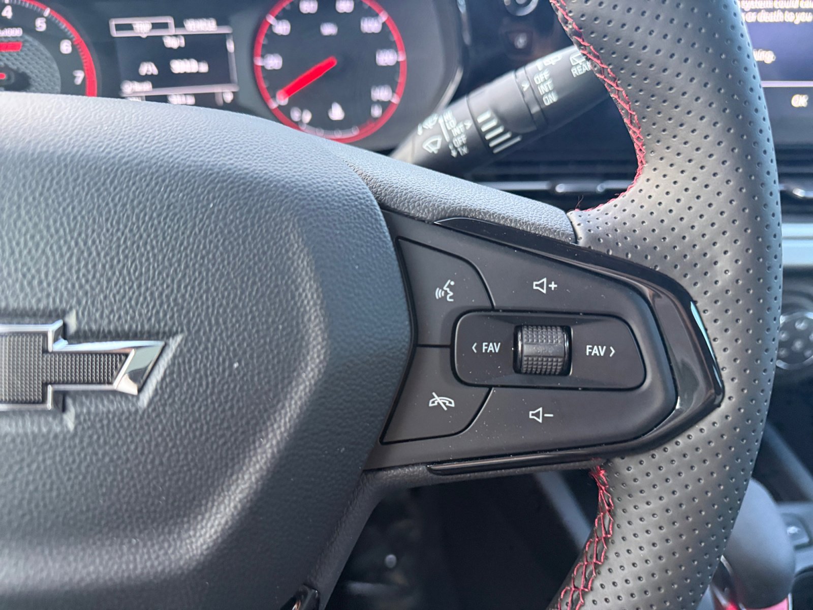 New 2026 Chevrolet Trax RS FWD image 18