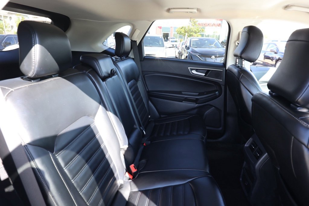 Used 2022 Ford Edge SEL image 18