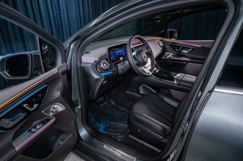 New 2026 Mercedes-Benz EQE 320+ SUV image 10