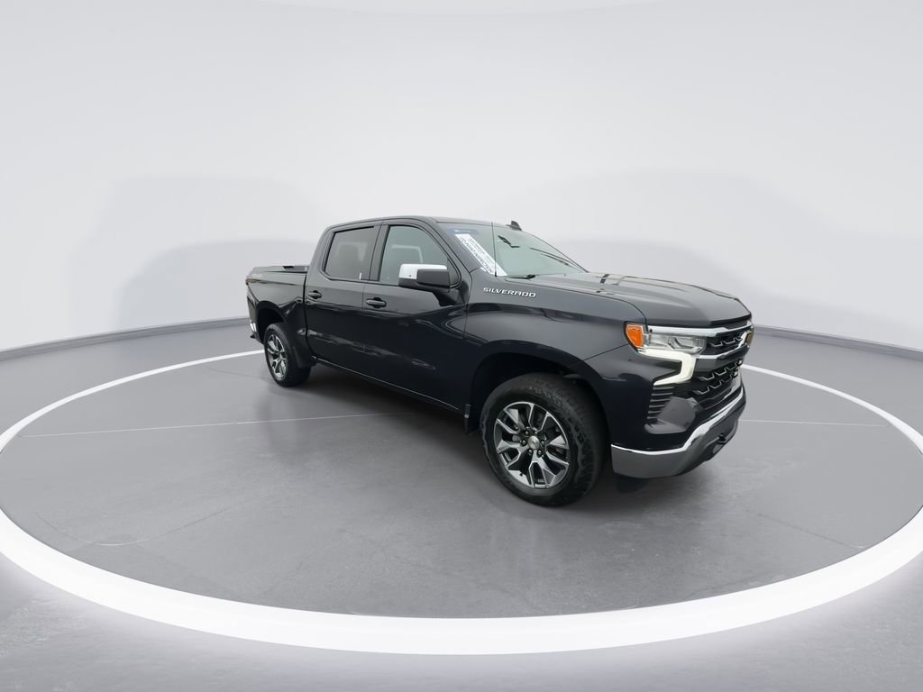 Used 2024 Chevrolet Silverado 1500 LT image 2