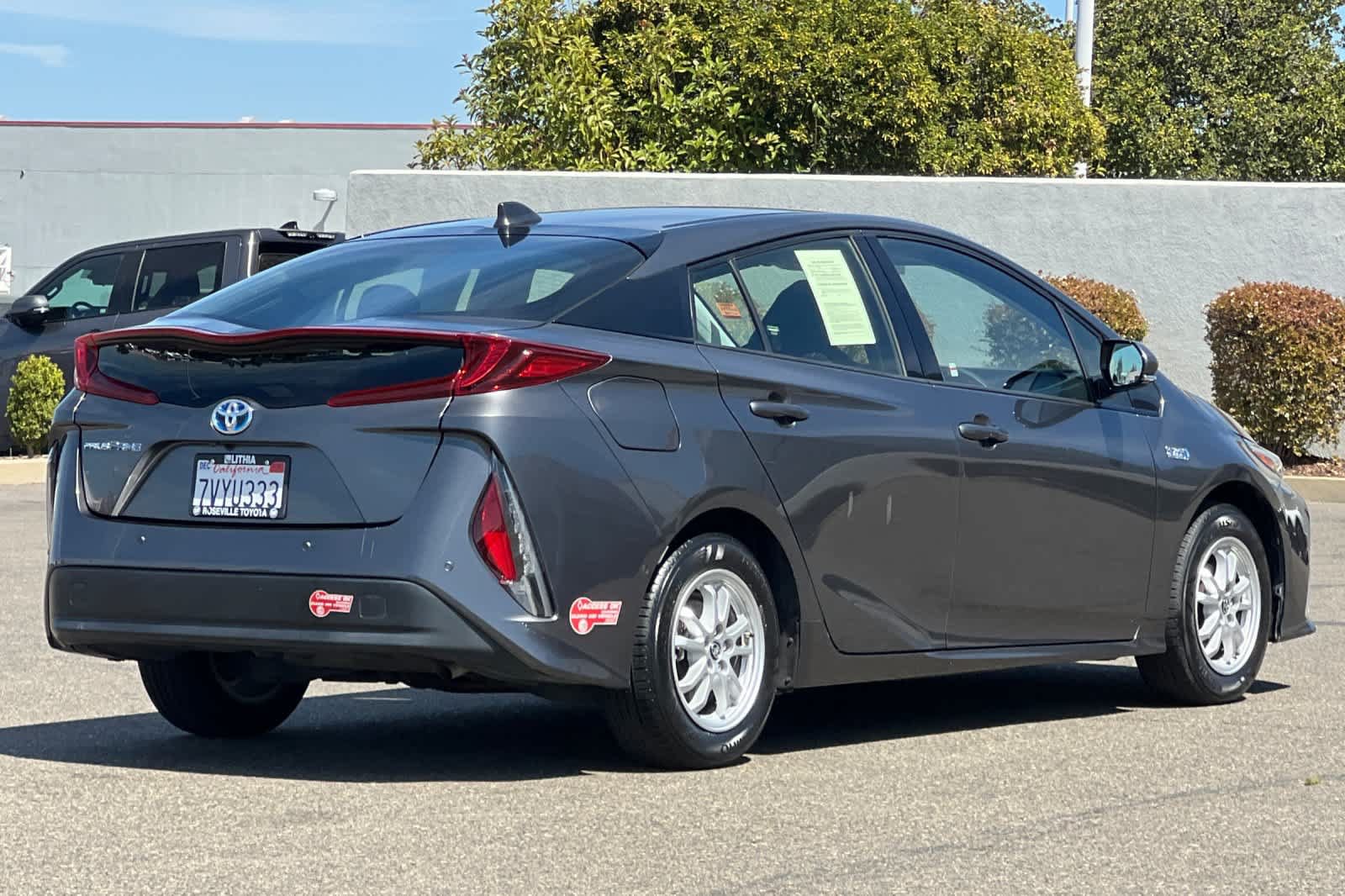 Certified 2017 Toyota Prius Prime Advanced FWD image 2