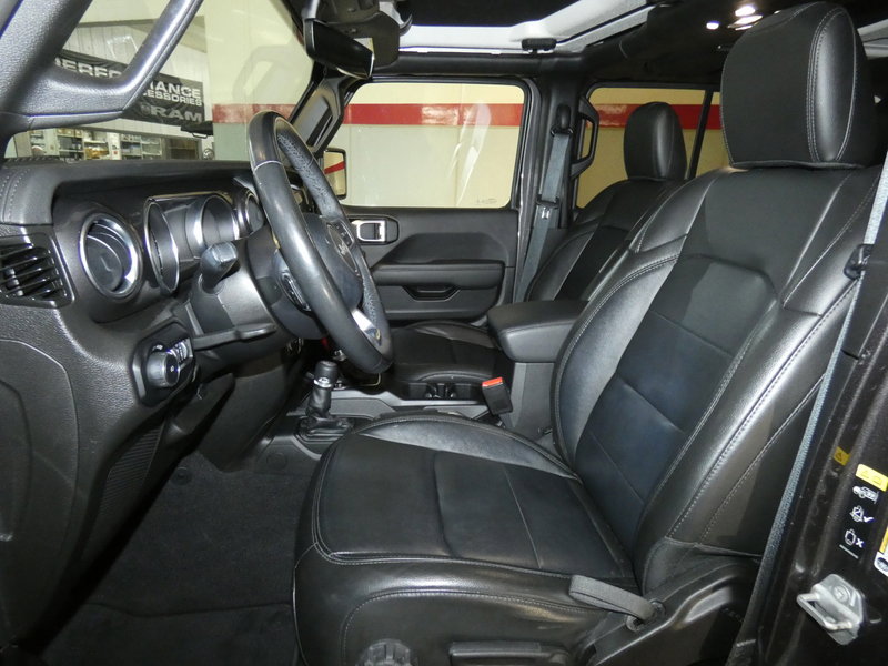 Used 2022 Jeep Wrangler Unlimited Sahara image 9