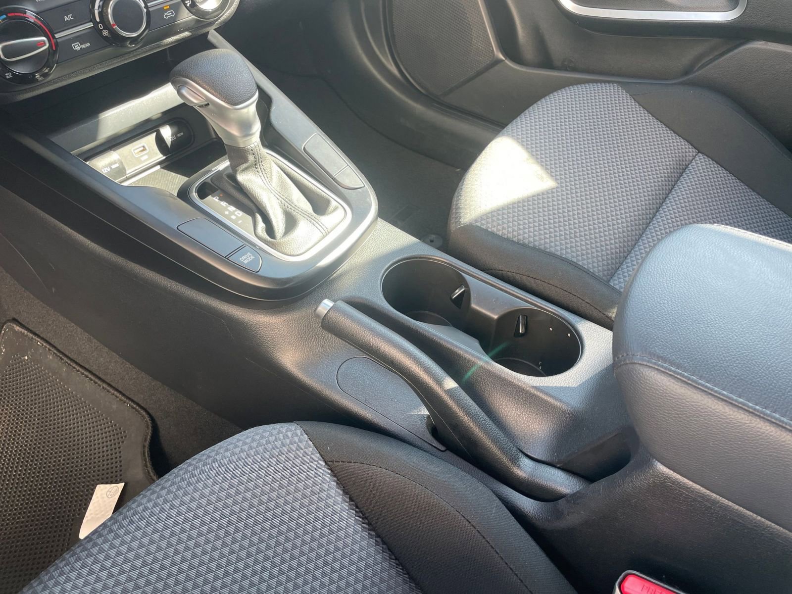 Used 2025 Kia Soul LX w/ LX Technology Package image 39