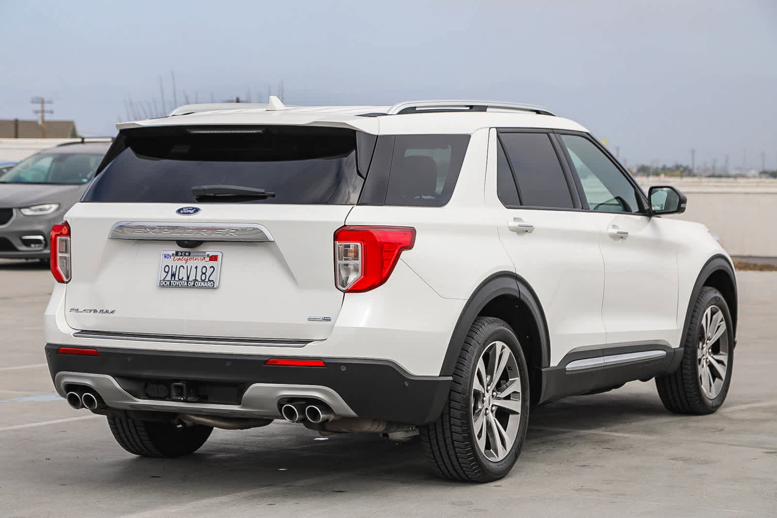 Used 2020 Ford Explorer Platinum w/ Premium Technology Package image 5