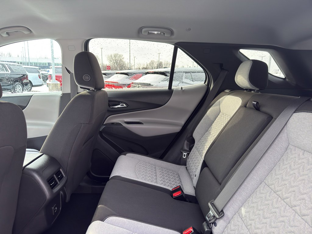 Used 2023 Chevrolet Equinox LS w/ LS Convenience Package image 34