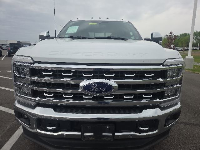 Used 2024 Ford F350 Lariat w/ Lariat Ultimate Package AWD/4WD image 3