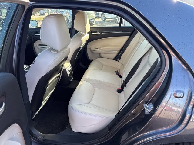 Used 2016 Chrysler 300 Limited w/ Driver Convenience Group image 12
