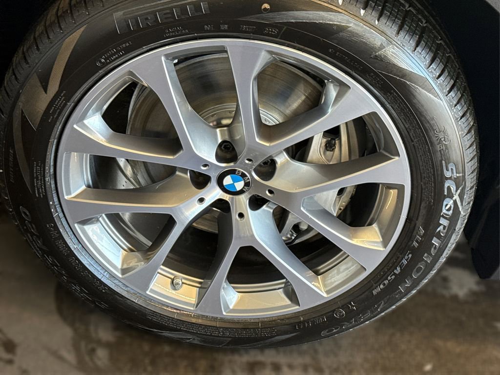 New 2026 BMW X5 xDrive50e w/ Executive Package image 15