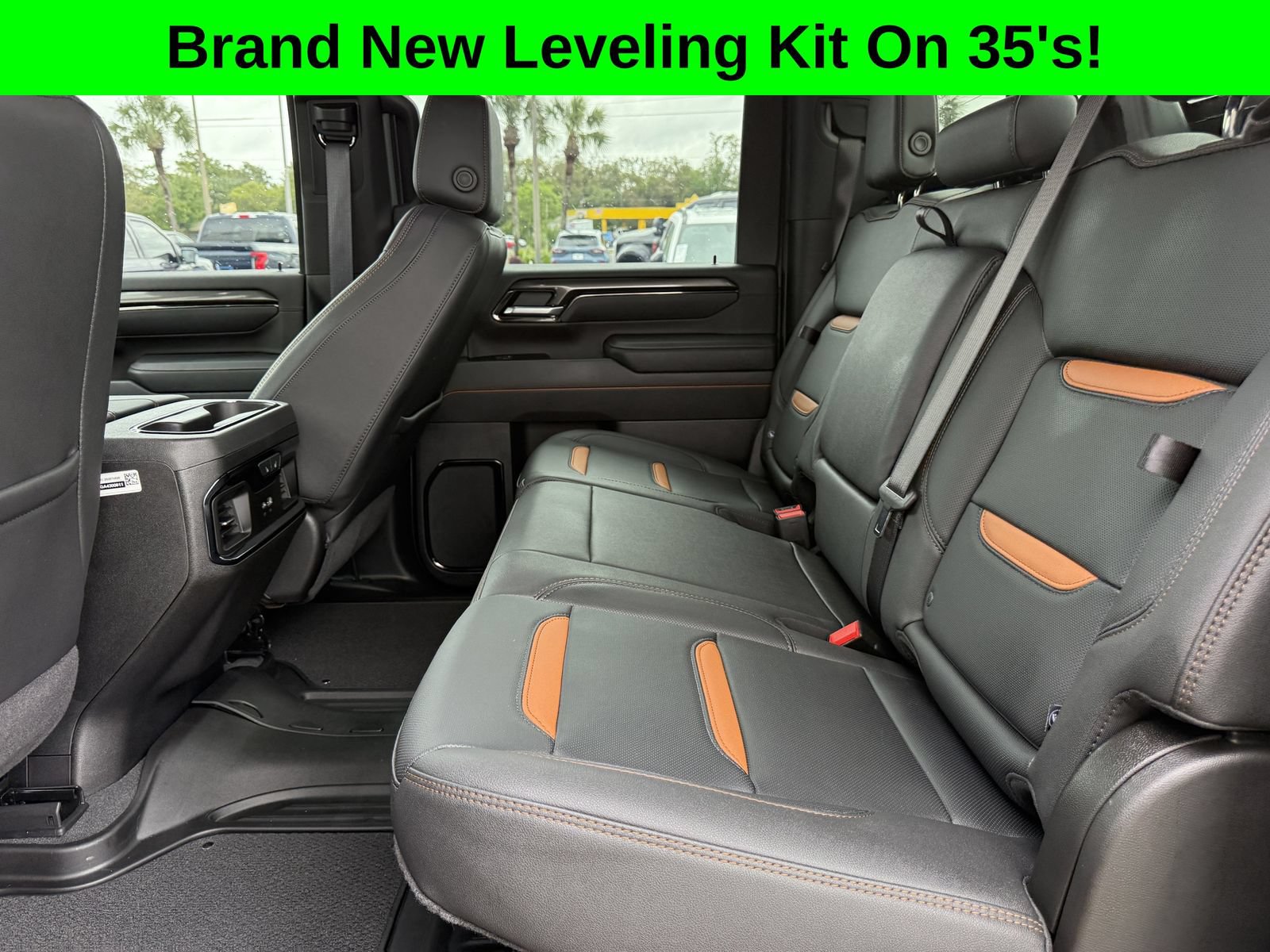 Used 2025 GMC Sierra 2500 AT4 w/ AT4 Premium Plus Package AWD/4WD image 21