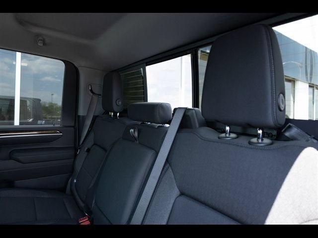 New 2026 GMC Sierra 2500 SLE w/ Preferred Package AWD/4WD image 34