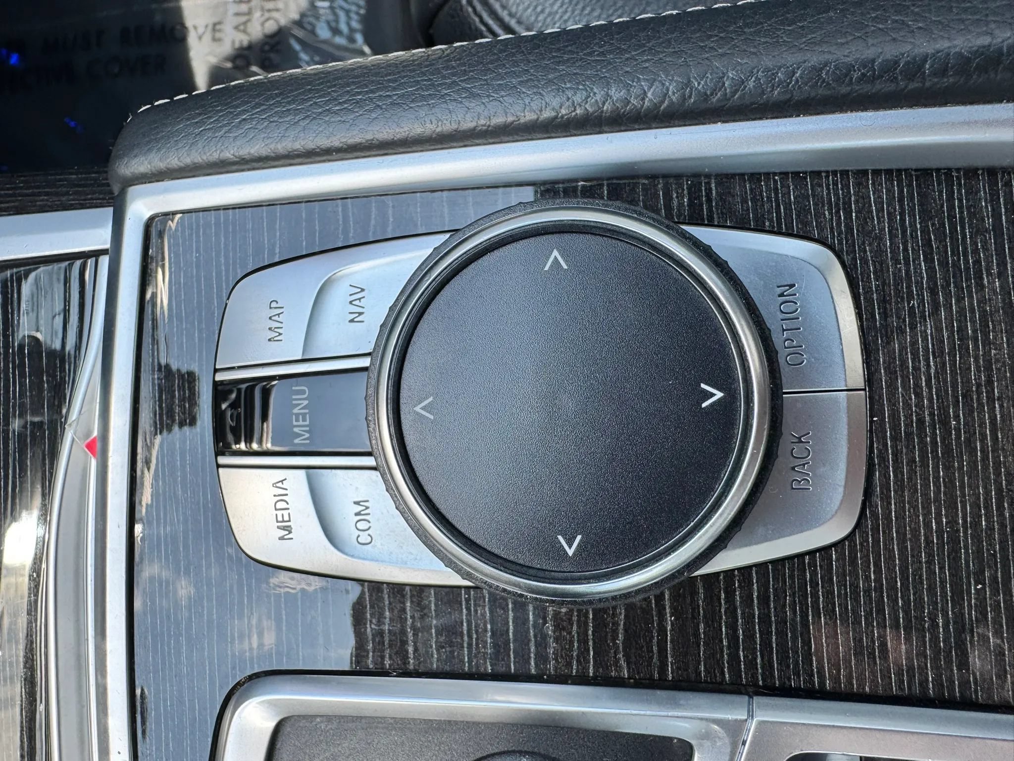 Used 2019 BMW 740i w/ M Sport Package RWD image 34