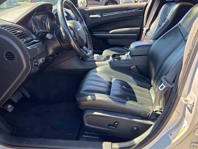 Used 2020 Chrysler 300 S RWD image 11