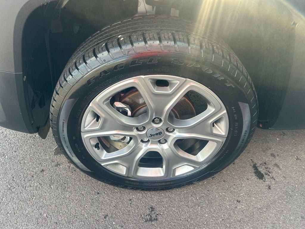 Used 2023 Jeep Renegade Limited AWD/4WD image 31