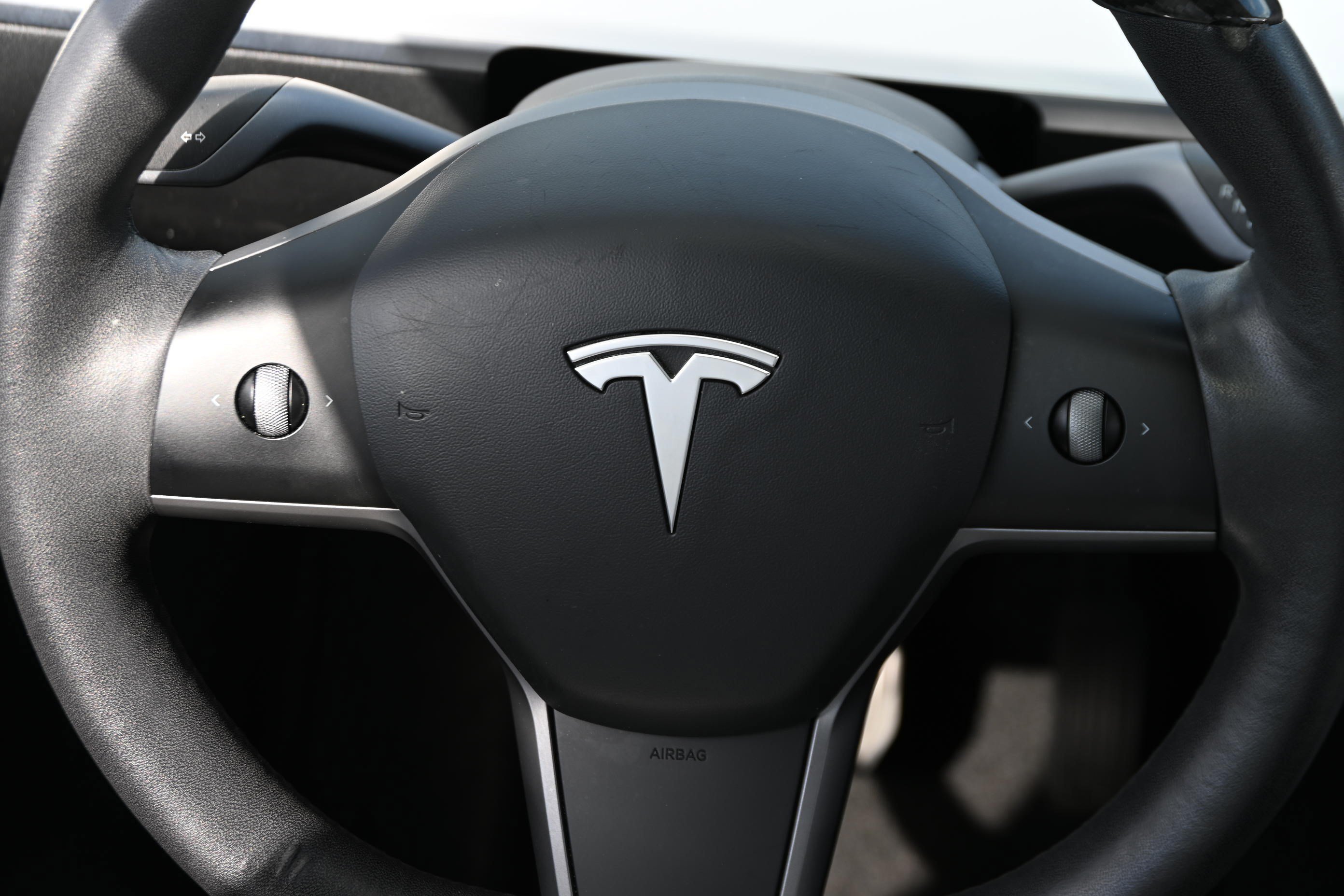Used 2021 Tesla Model Y Long Range AWD/4WD image 24