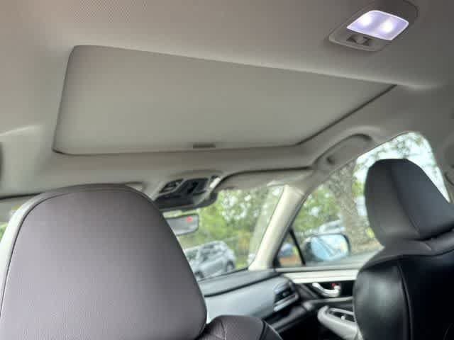 Certified 2025 Subaru Outback Limited AWD/4WD image 17