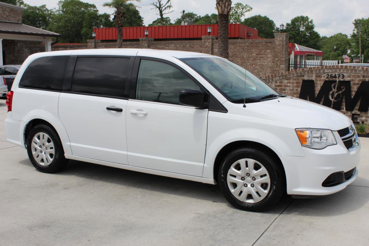 Used 2020 Dodge Grand Caravan SE FWD image 16
