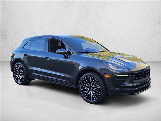 Used 2023 Porsche Macan Turbo image 3
