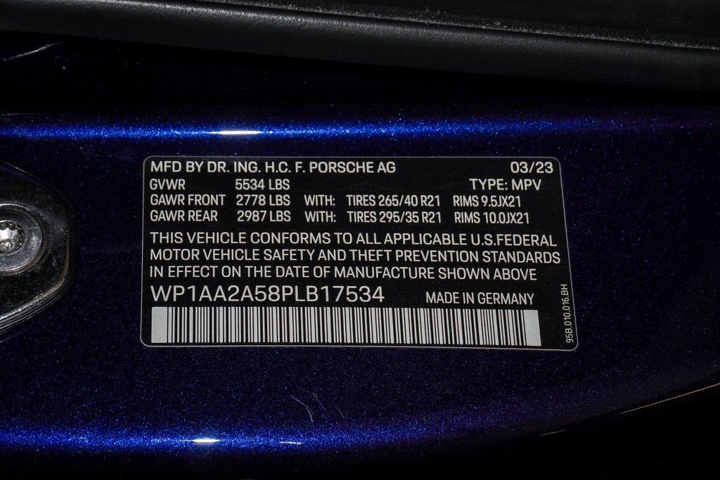 Certified 2023 Porsche Macan image 29