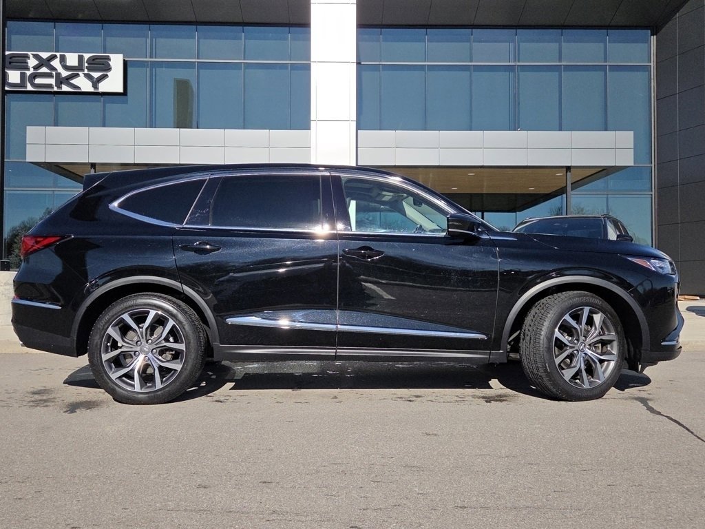 Used 2023 Acura MDX SH-AWD w/ Technology Package image 30