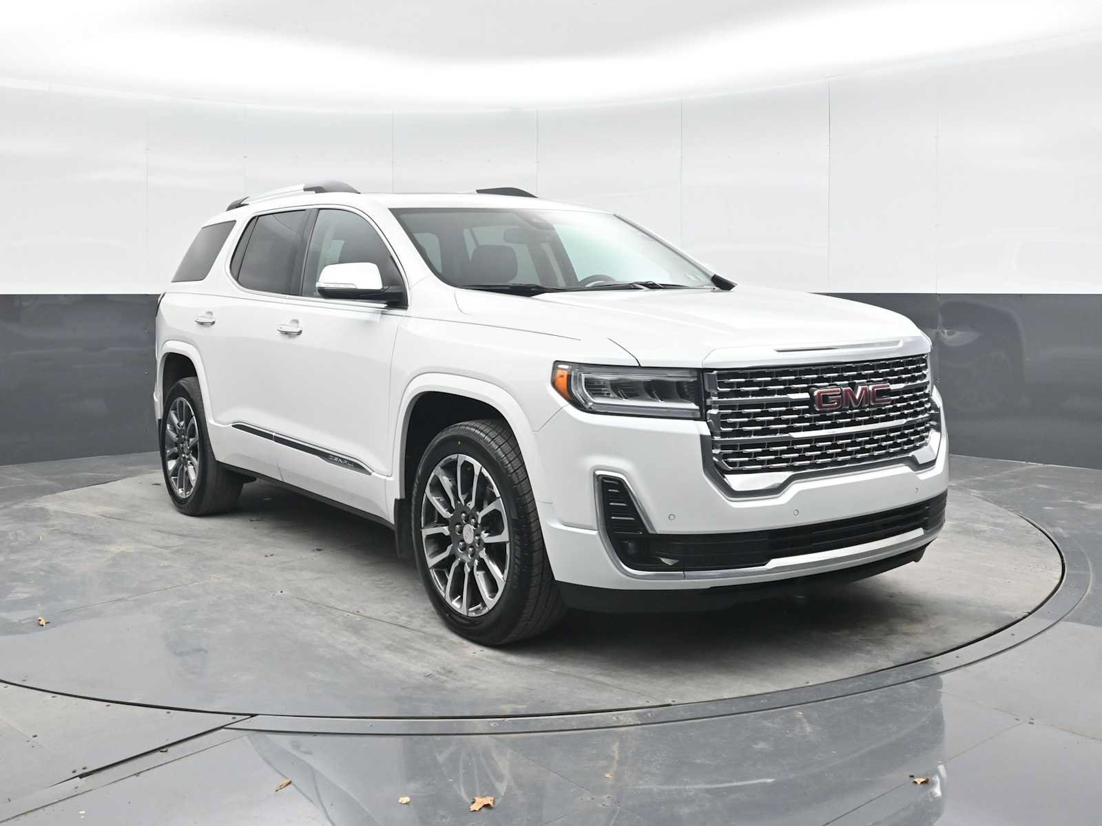 Used 2020 GMC Acadia Denali w/ LPO, Floor Liner Package AWD/4WD image 7