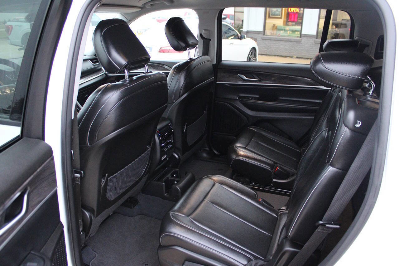 Used 2023 Jeep Grand Cherokee L Limited image 9