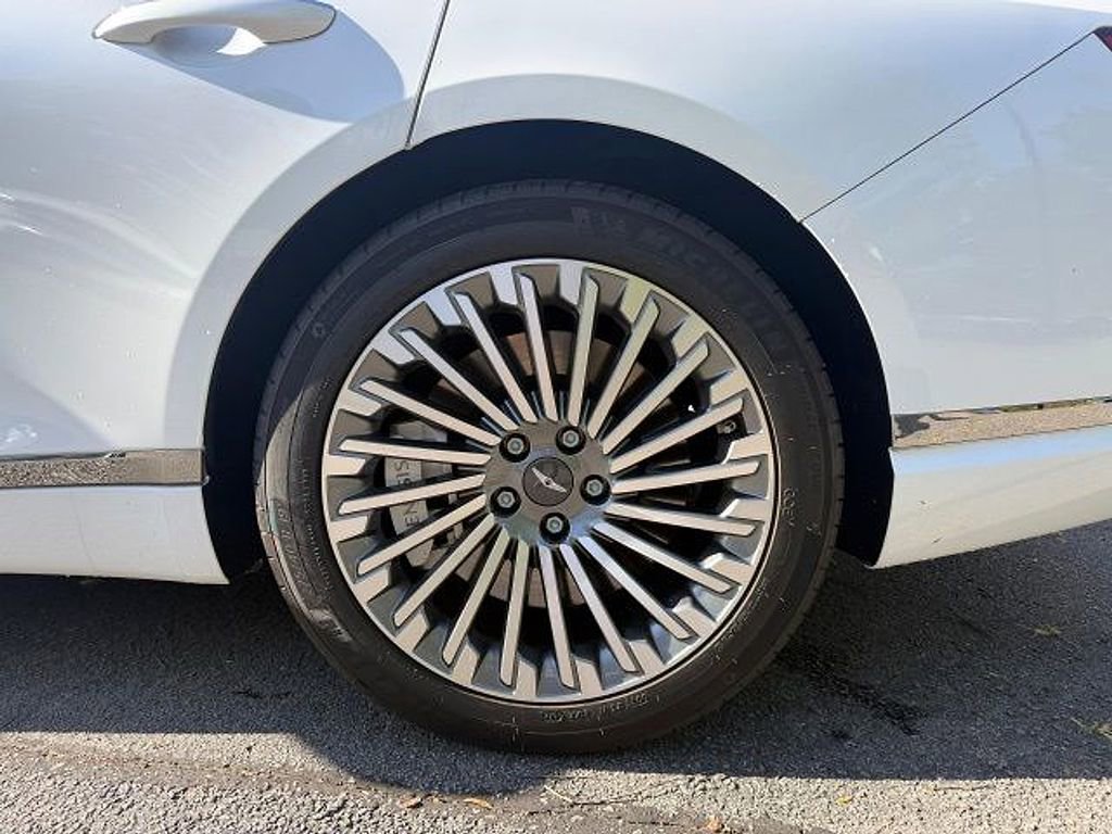 Used 2024 Genesis G80 image 14