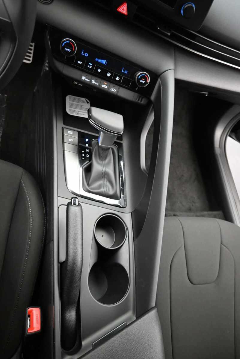 New 2026 Hyundai Elantra Sport FWD image 20