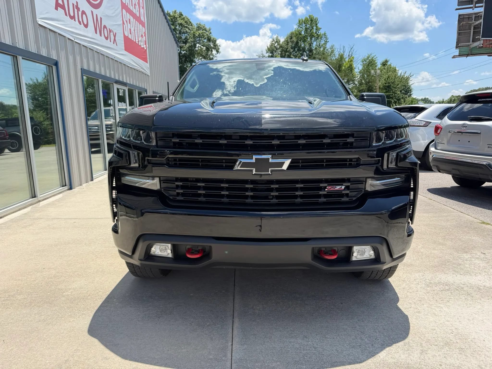 Used 2020 Chevrolet Silverado 1500 LT Trail Boss w/ Midnight Edition AWD/4WD image 33