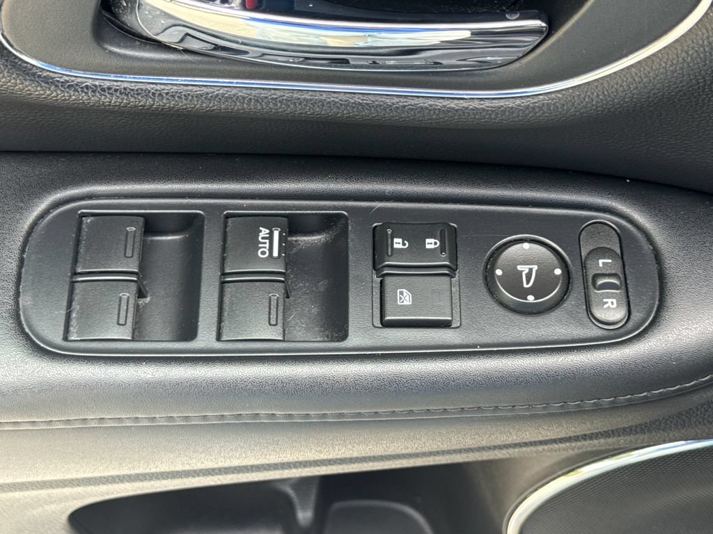 Used 2016 Honda HR-V EX-L image 14