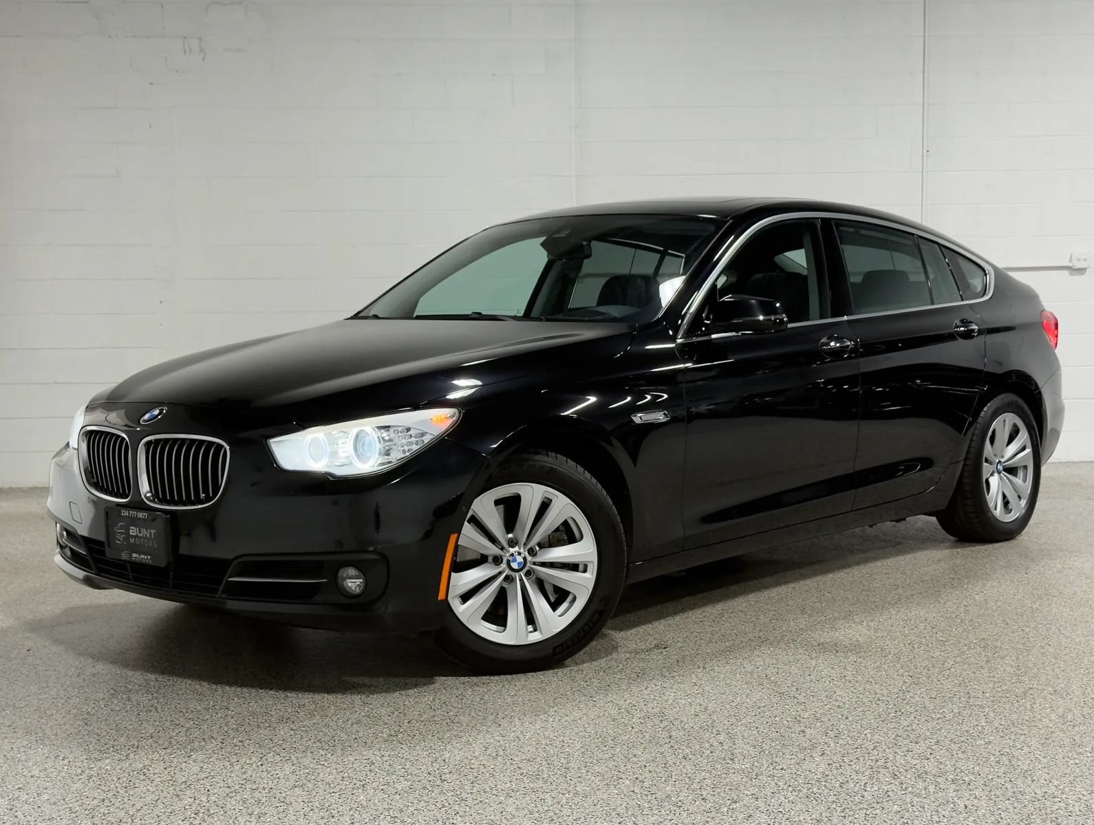 Used 2016 BMW 535i Gran Turismo xDrive AWD/4WD image 2