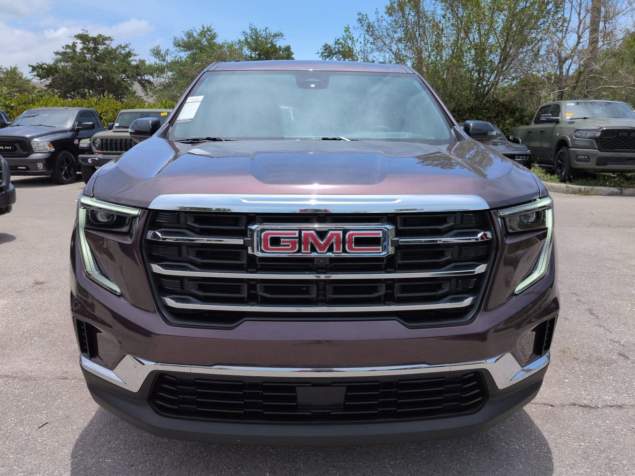 Used 2025 GMC Acadia Elevation FWD image 3