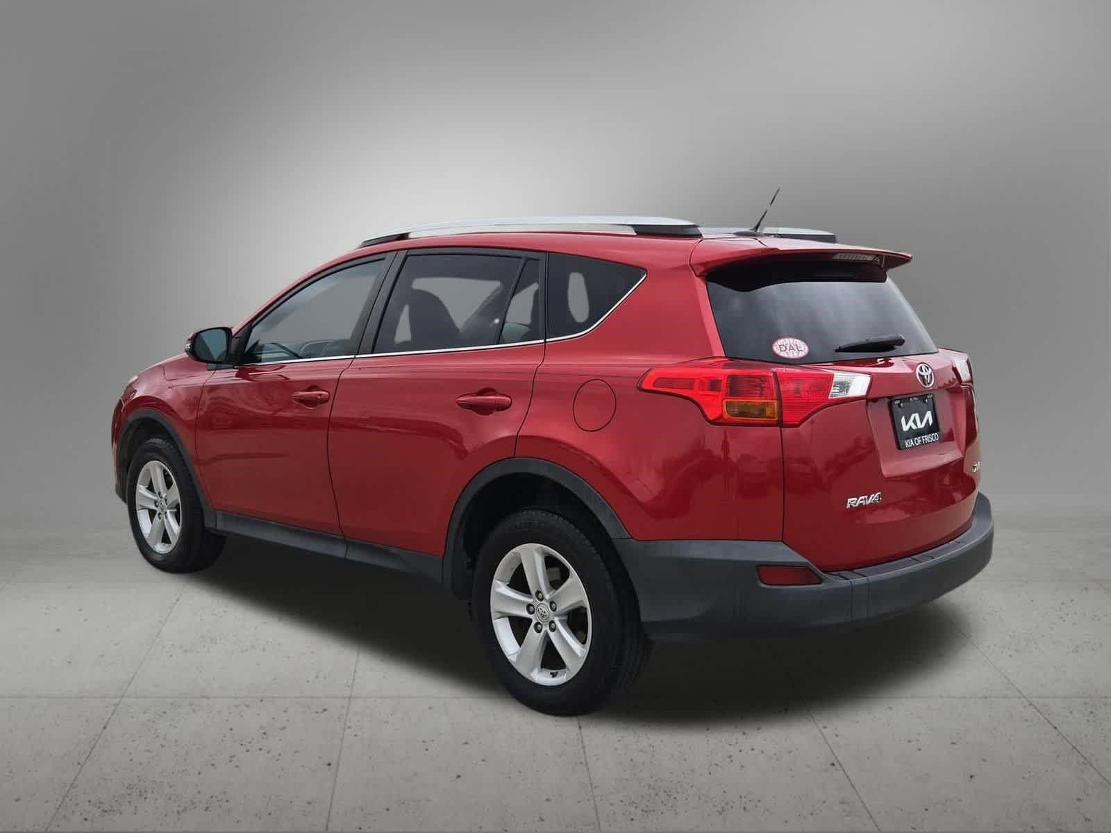 Used 2014 Toyota RAV4 XLE FWD image 4
