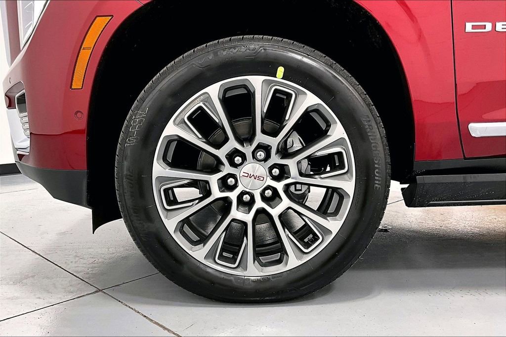New 2026 GMC Yukon Denali w/ Sun & Power Step Package AWD/4WD image 36