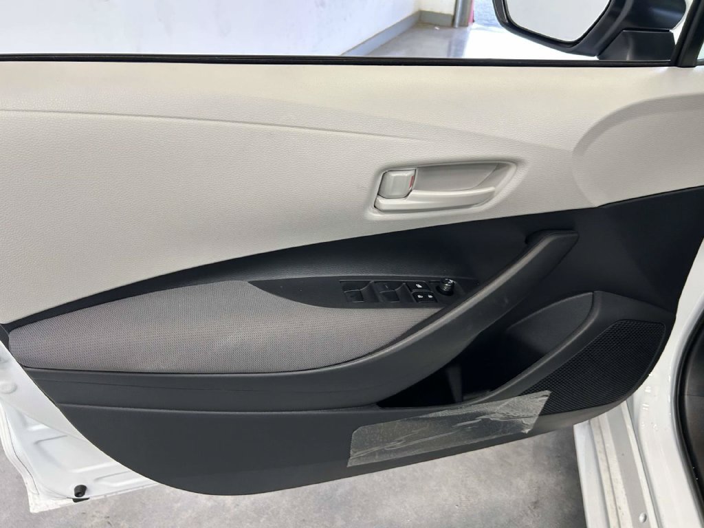Used 2026 Toyota Corolla LE FWD image 14