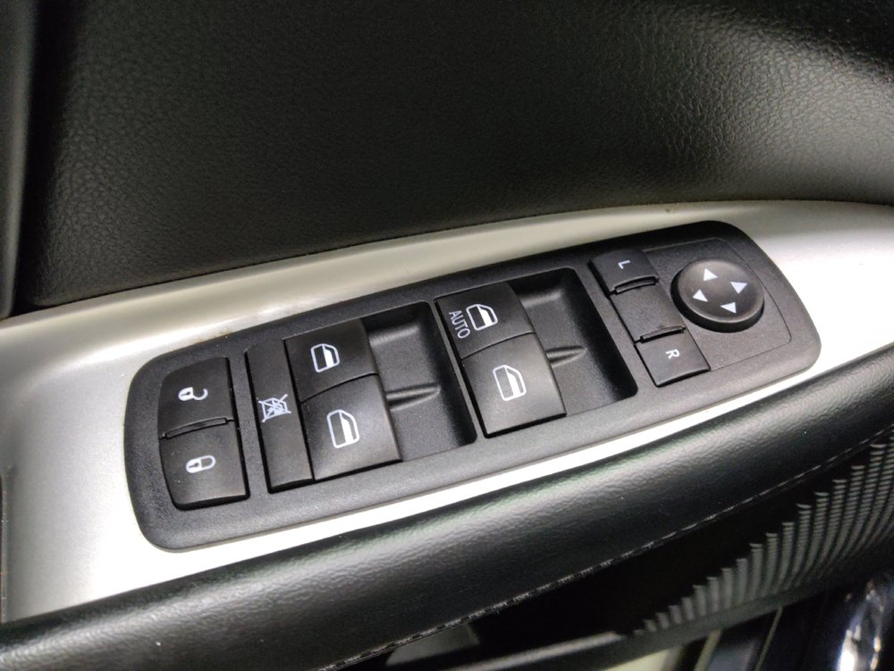 Used 2020 Dodge Journey SE FWD image 27