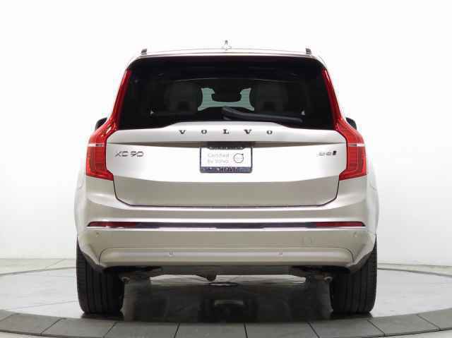 Certified 2024 Volvo XC90 B6 Ultimate w/ Protection Package Premier image 8